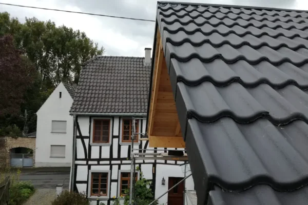 Denkmalerweiterung-mit-Strohballen-3 Denkmalerweiterung-mit-Strohballen-3